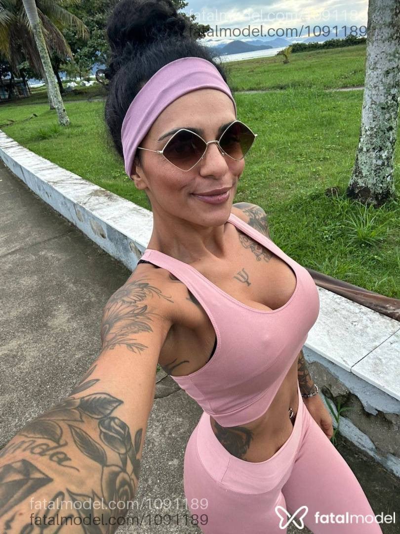 Acompanhante mulher morena (o) de olhos castanhos em Araraquara Acompanhante mulher morena (o) de olhos castanhos em Araraquara - Katherine Luz