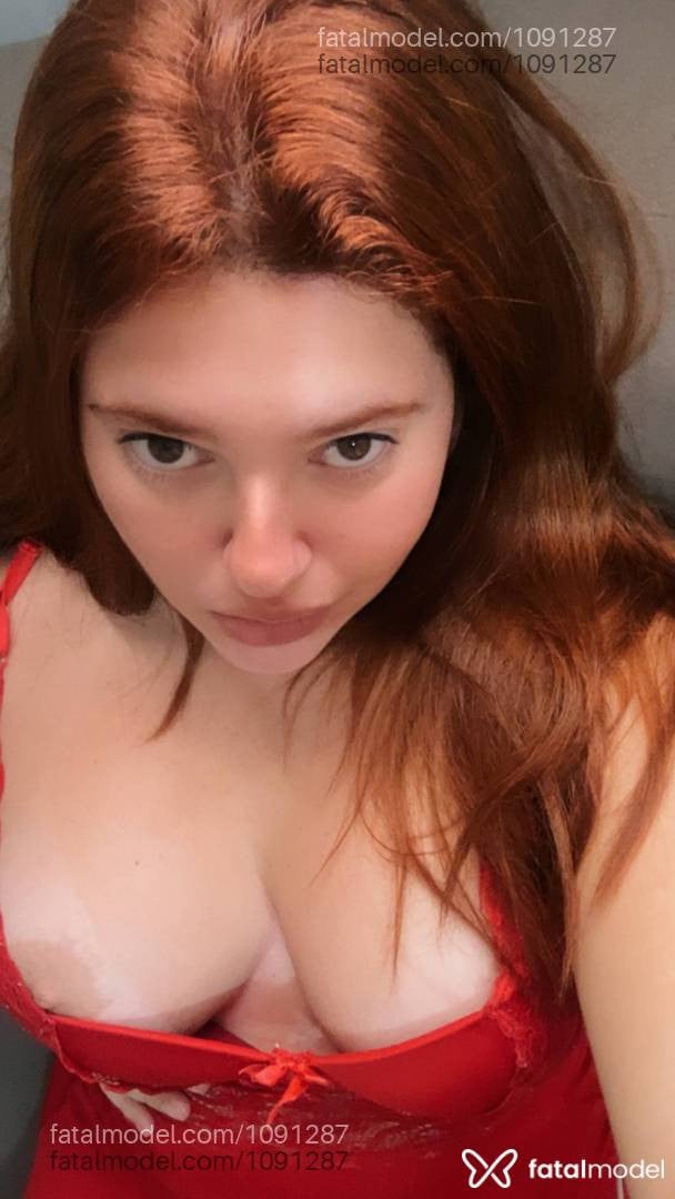 Acompanhante mulher ruiva (o) de olhos mel - BRUNA