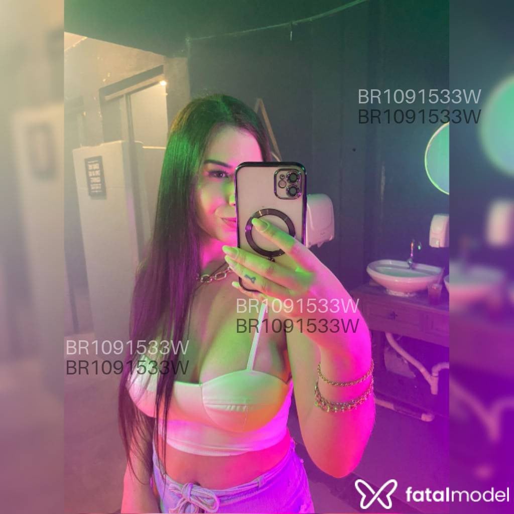 Acompanhante mulher trans com cabelo castanho de olhos mel em Guaíba - Natasha