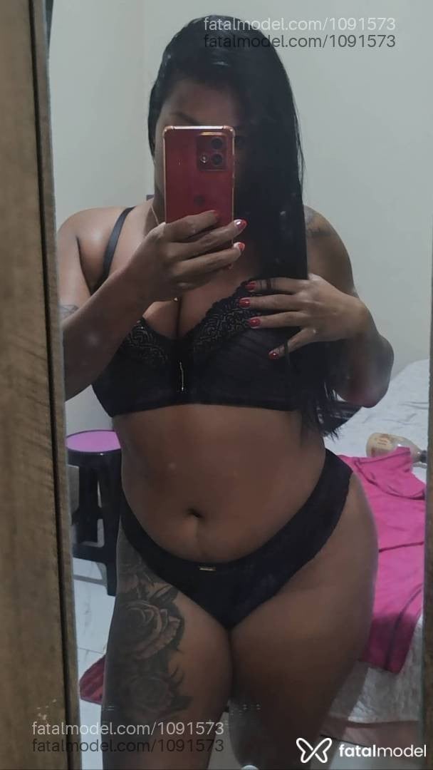 Acompanhante mulher morena (o) de olhos pretos em Nova Serrana - Aline Vasconcelos