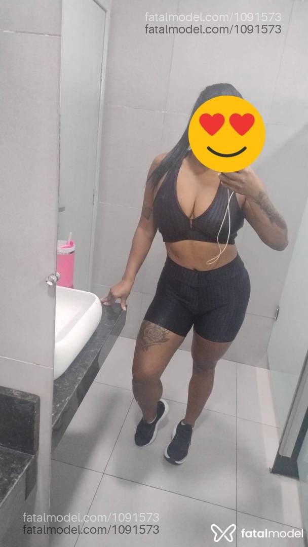 Acompanhante mulher morena (o) de olhos pretos - Aline Vasconcelos