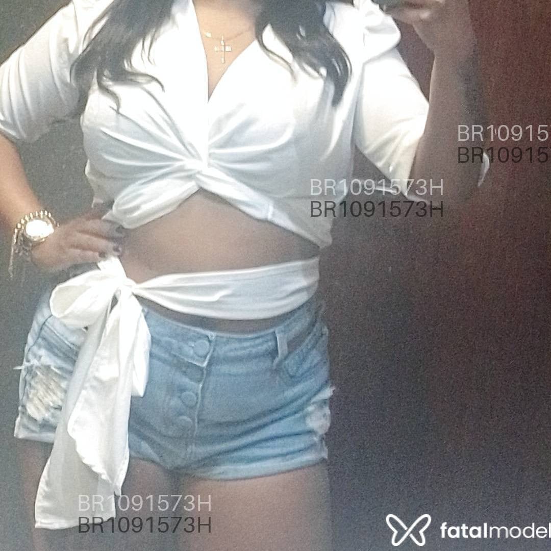 Acompanhante mulher morena (o) de olhos pretos - Aline Vasconcelos