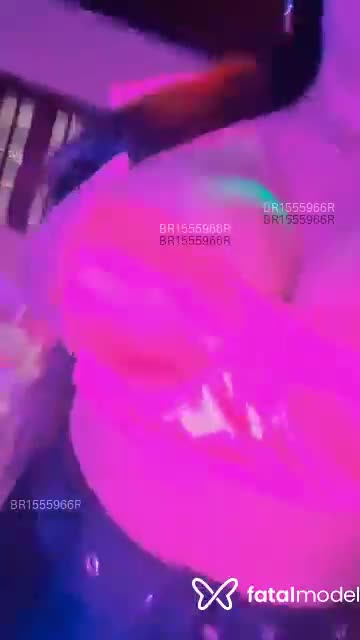 Acompanhante mulher com cabelo castanho de olhos castanhos em Itapeva - Loreninha