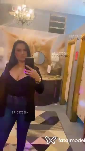 Acompanhante mulher com cabelo castanho de olhos castanhos em Palmeira das Missões - Alice carminati