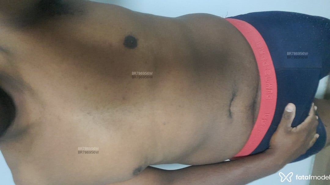 Acompanhante homem sem cabelo de olhos pretos em Blumenau Acompanhante homem sem cabelo de olhos pretos em Blumenau - Rogerio