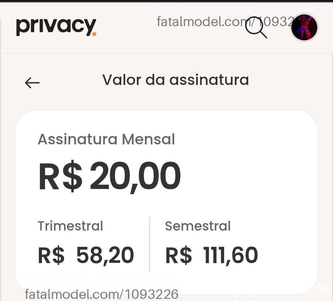 Acompanhante mulher loira (o) de olhos mel - Milena Fonseca