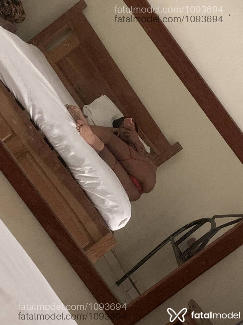 Acompanhante travesti morena (o) de olhos castanhos - Gabizinha