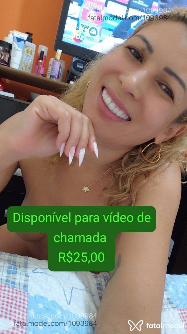 Acompanhante mulher loira (o) de olhos castanhos - Joyce Andrade