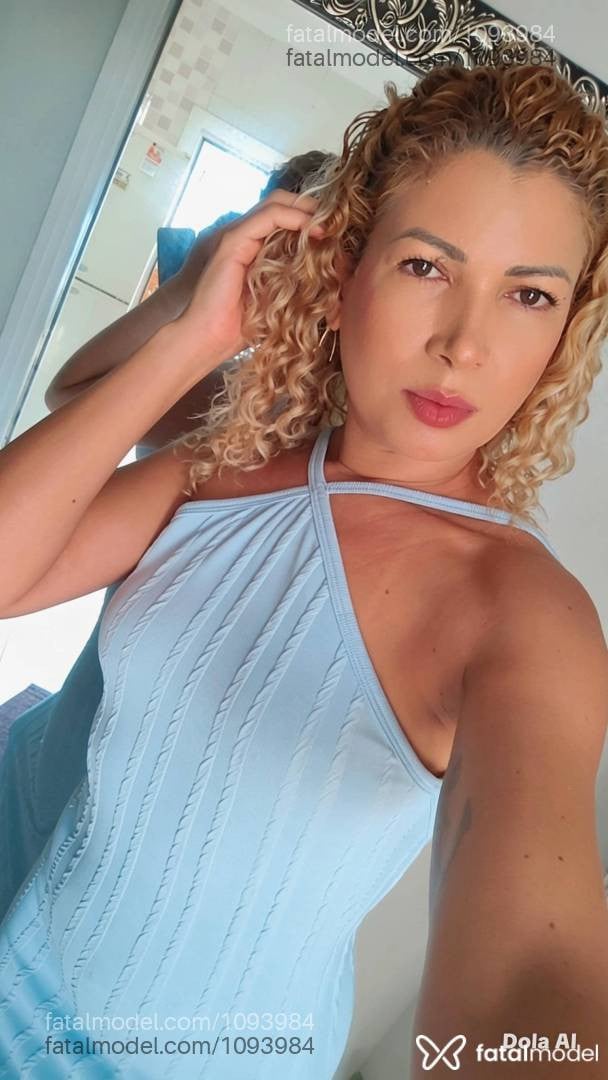 Acompanhante mulher loira (o) de olhos castanhos em Rio Verde - Joyce Andrade