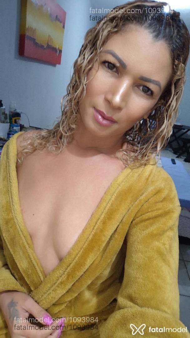 Acompanhante mulher loira (o) de olhos castanhos em Limeira - Joyce Andrade