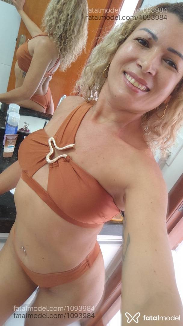 Acompanhante mulher loira (o) de olhos castanhos em Caldas Novas - Joyce Andrade