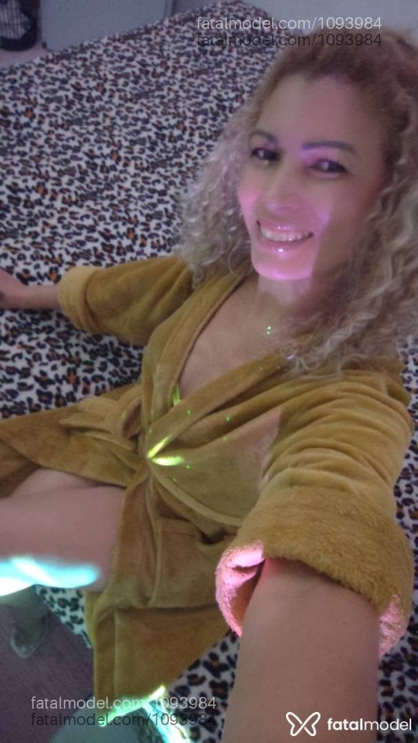 Acompanhante mulher loira (o) de olhos castanhos em Jundiaí - Joyce Andrade