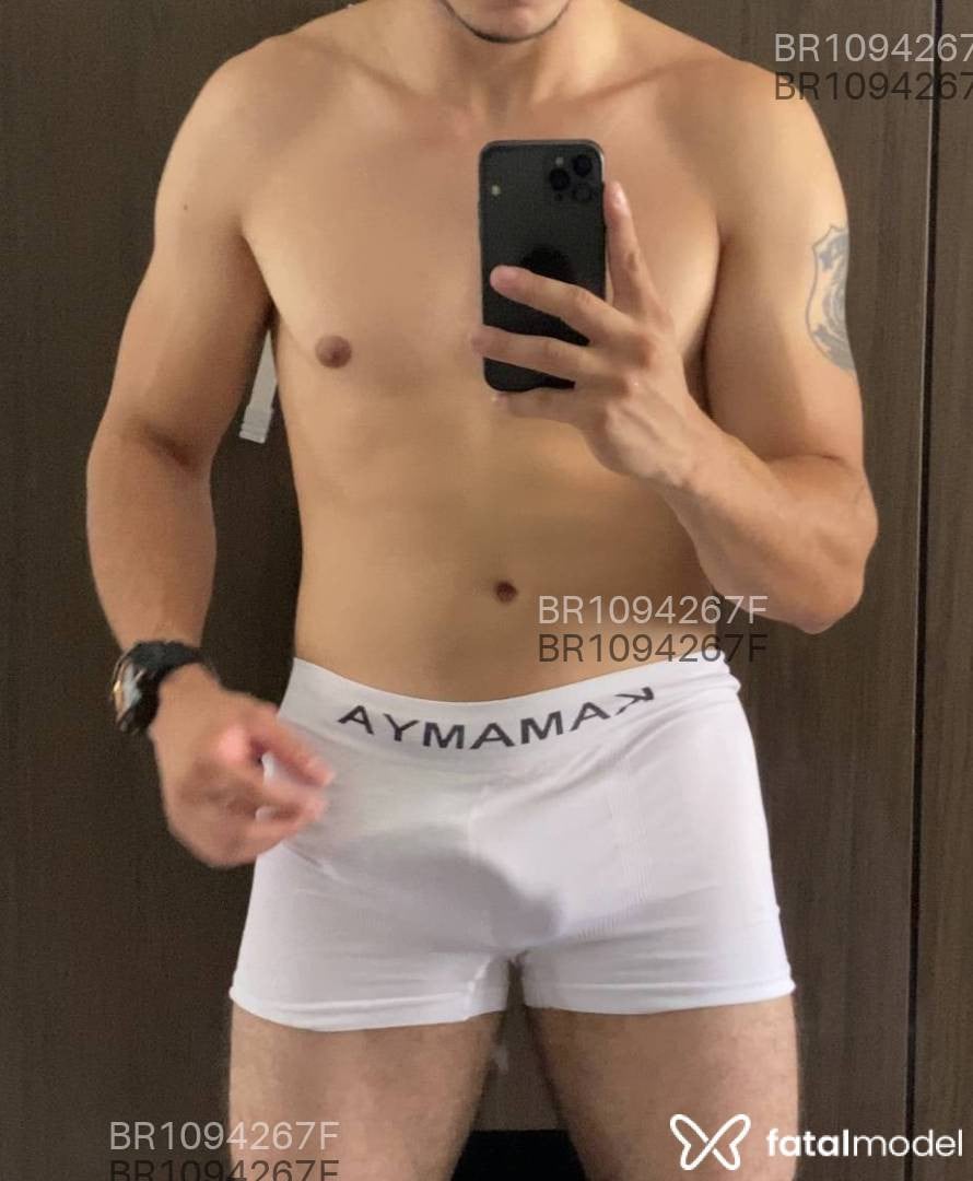Acompanhante homem morena (o) de olhos castanhos - Nick burkradt Acompanhante homem morena (o) de olhos castanhos - Nick burkradt