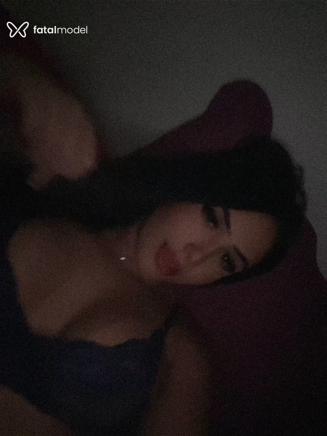 Acompanhante mulher com cabelo castanho de olhos castanhos - Priscila Carvalho Acompanhante mulher com cabelo castanho de olhos castanhos - Priscila Carvalho