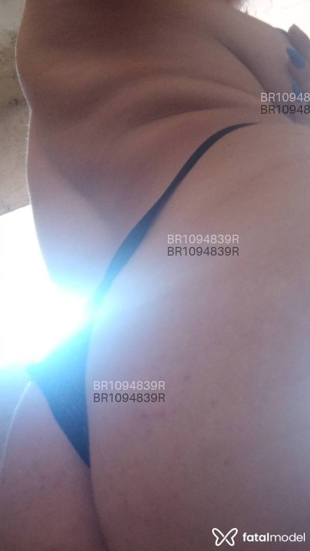 Acompanhante mulher morena (o) de olhos castanhos em Macaé - Larisa