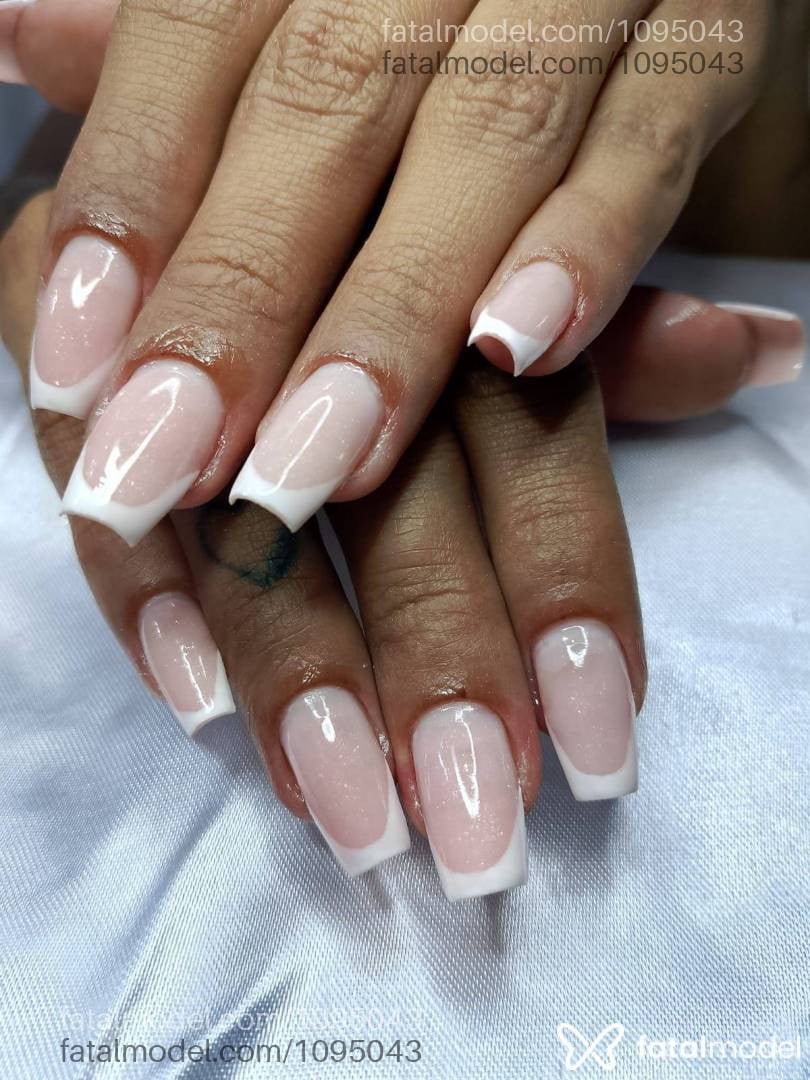Acompanhante travesti morena (o) de olhos castanhos em São José - Mikaelly Victoria