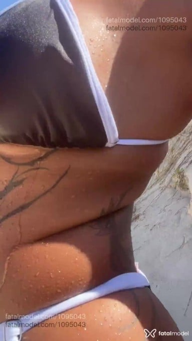 Acompanhante travesti morena (o) de olhos castanhos em São José - Mikaelly Victoria