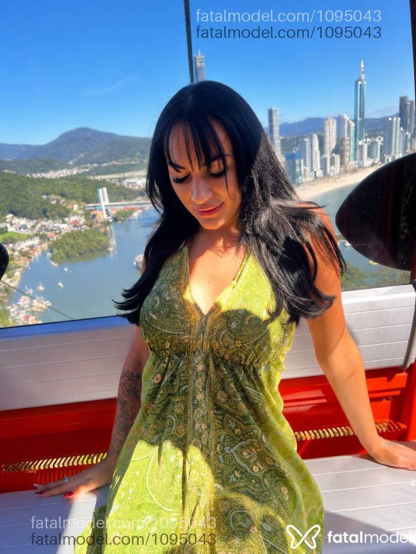 Acompanhante travesti morena (o) de olhos castanhos - Mikaelly Victoria