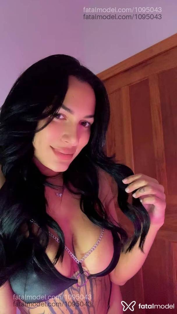 Acompanhante travesti morena (o) de olhos castanhos - Mikaelly Victoria