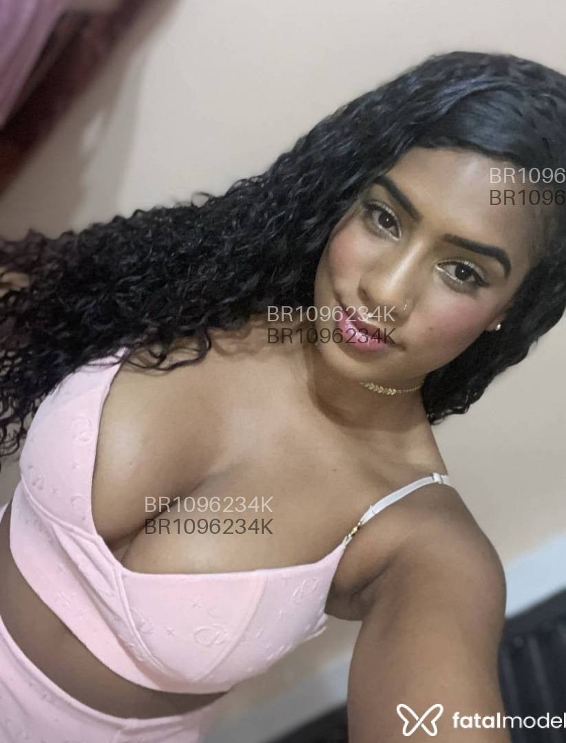 Acompanhante mulher morena (o) de olhos castanhos em Sinop - Mirela Gaúcha
