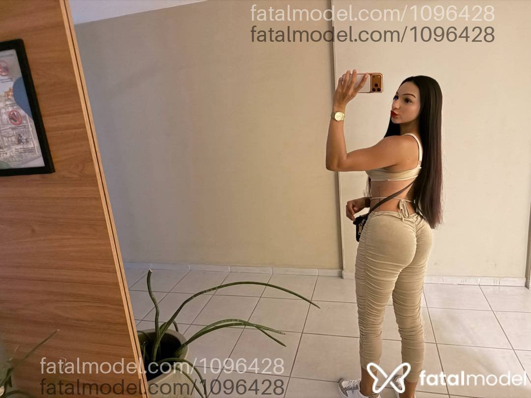 Acompanhante travesti morena (o) de olhos castanhos em Rio de Janeiro - Hellen Ganzaroliuk