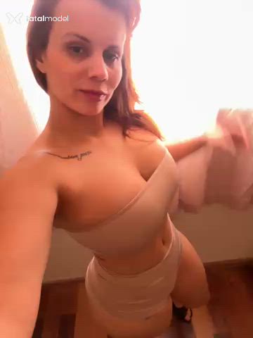 Acompanhante mulher loira (o) de olhos castanhos - Fabiana Acompanhante mulher loira (o) de olhos castanhos - Fabiana