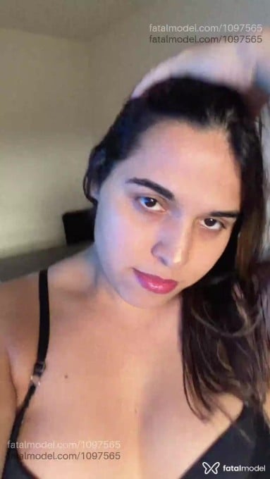 Acompanhante mulher trans morena (o) de olhos castanhos em Ponta Grossa Acompanhante mulher trans morena (o) de olhos castanhos em Ponta Grossa - Giovanna