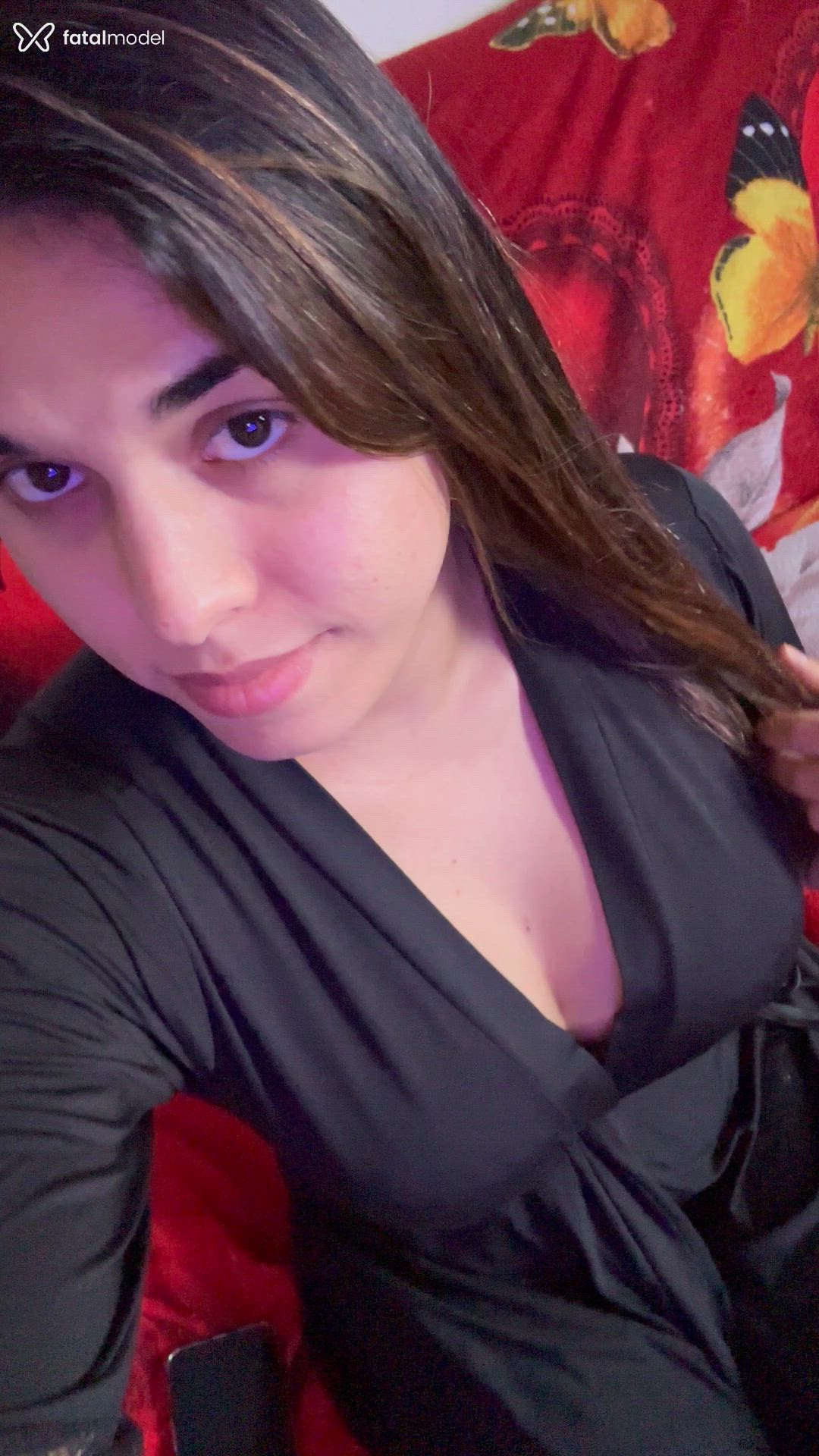 Acompanhante mulher trans morena (o) de olhos castanhos - Giovanna