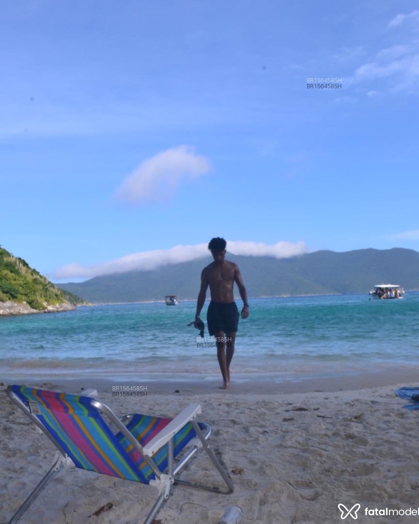 Acompanhante homem morena (o) de olhos castanhos em Maringá - Felipe Reis