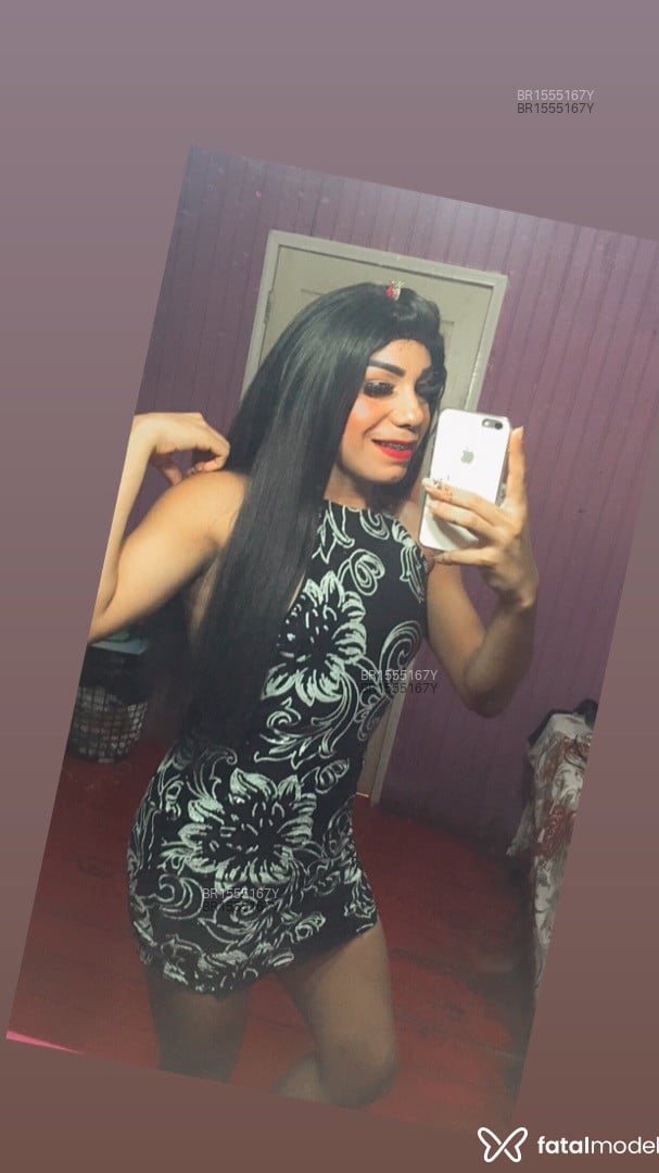 Acompanhante travesti morena (o) de olhos castanhos em Santana Acompanhante travesti morena (o) de olhos castanhos em Santana - Danny Lins