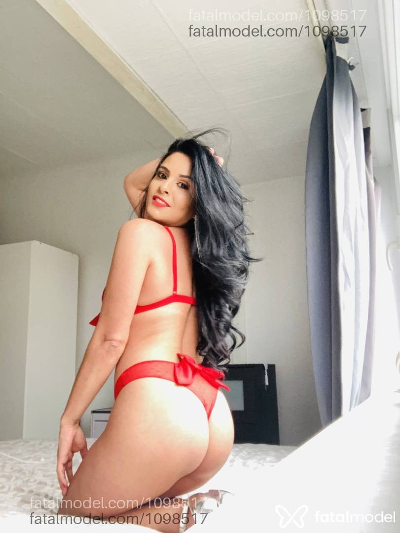 Acompanhante mulher morena (o) de olhos castanhos - Janaina