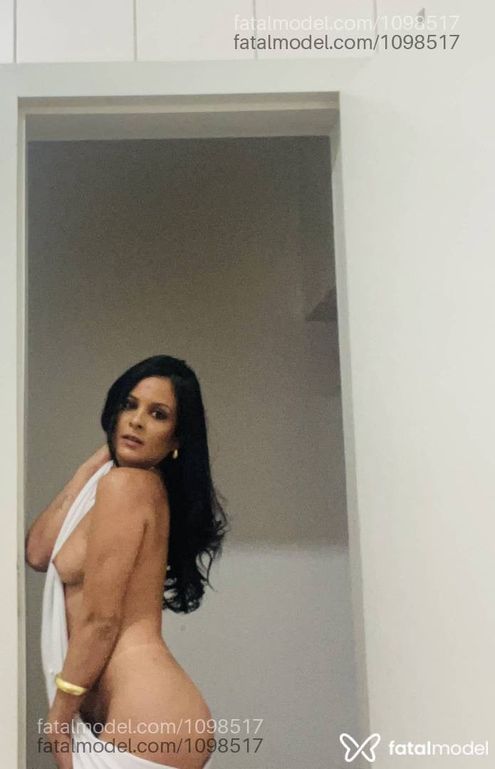 Acompanhante mulher morena (o) de olhos castanhos - Janaina