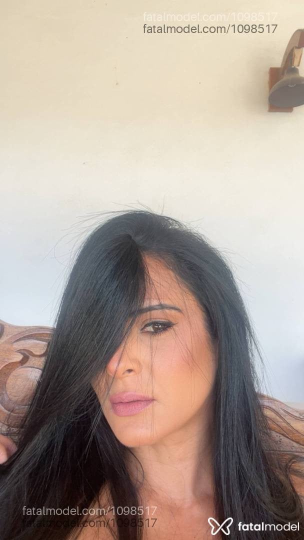 Acompanhante mulher morena (o) de olhos castanhos - Janaina