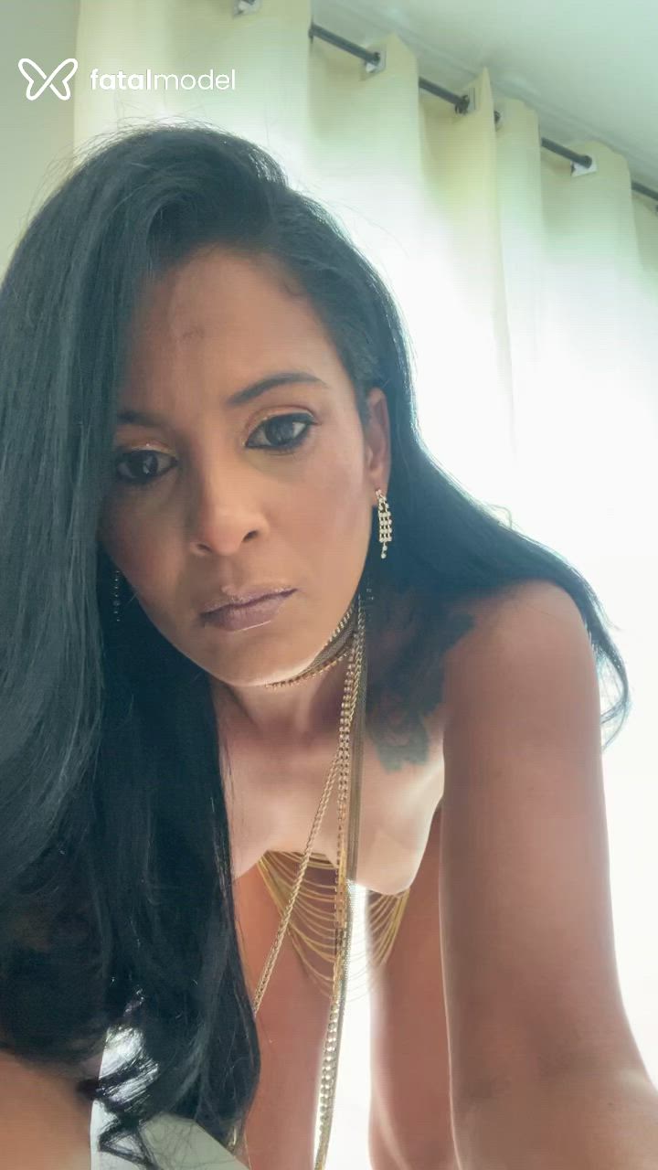 Acompanhante mulher morena (o) de olhos castanhos - Janaina