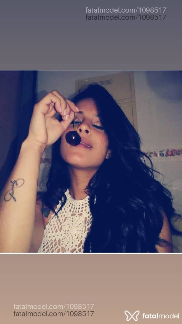 Acompanhante mulher morena (o) de olhos castanhos - Janaina