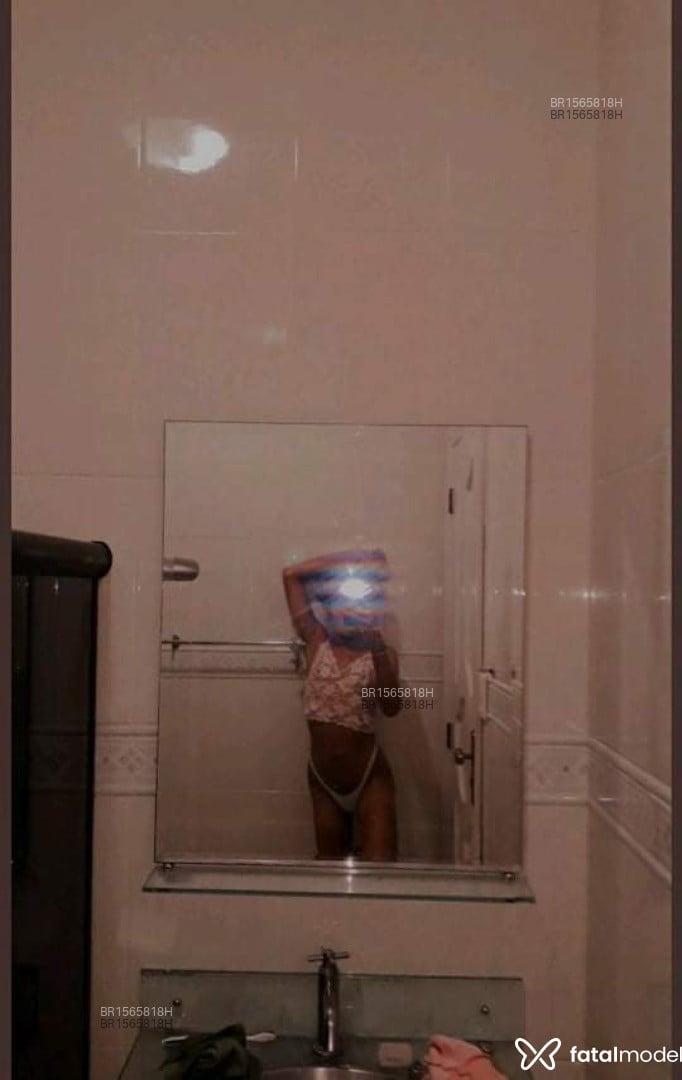 Acompanhante mulher trans morena (o) de olhos castanhos em Cuiabá - Kaylla