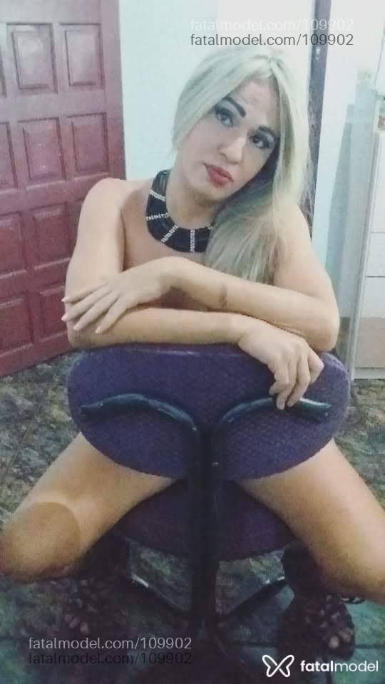 Acompanhante travesti loira (o) de olhos castanhos - Kiara