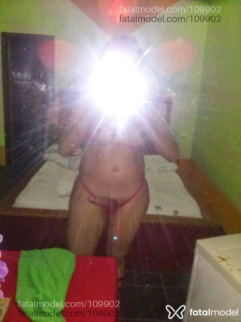 Acompanhante travesti loira (o) de olhos castanhos - Kiara