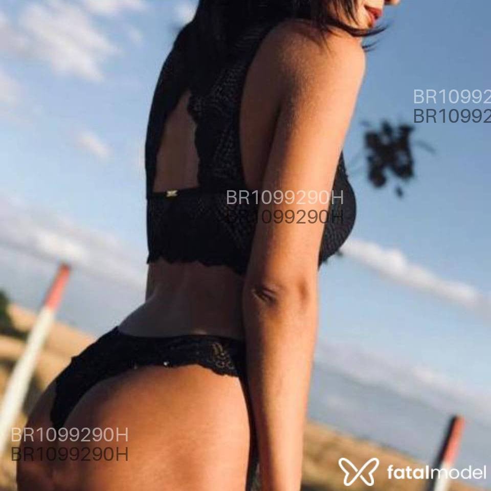 Acompanhante mulher com cabelo castanho de olhos castanhos - Alice Acompanhante mulher com cabelo castanho de olhos castanhos - Alice