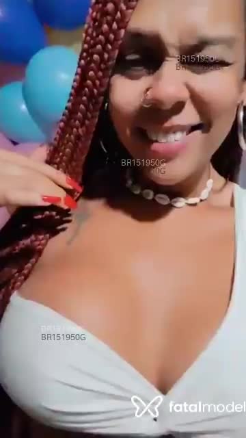 Acompanhante não-binário morena (o) de olhos castanhos em Votuporanga - vivy safadinha