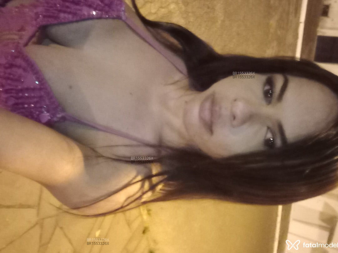 Acompanhante travesti com cabelo castanho de olhos castanhos em Canoas - Ariane