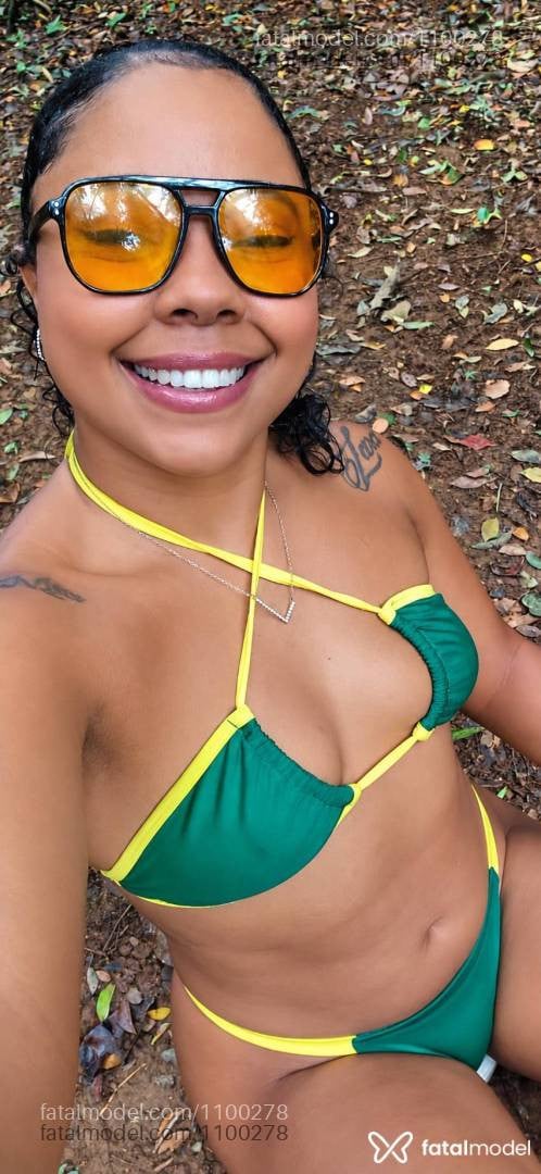 Acompanhante mulher morena (o) de olhos castanhos - Maju Burhyan