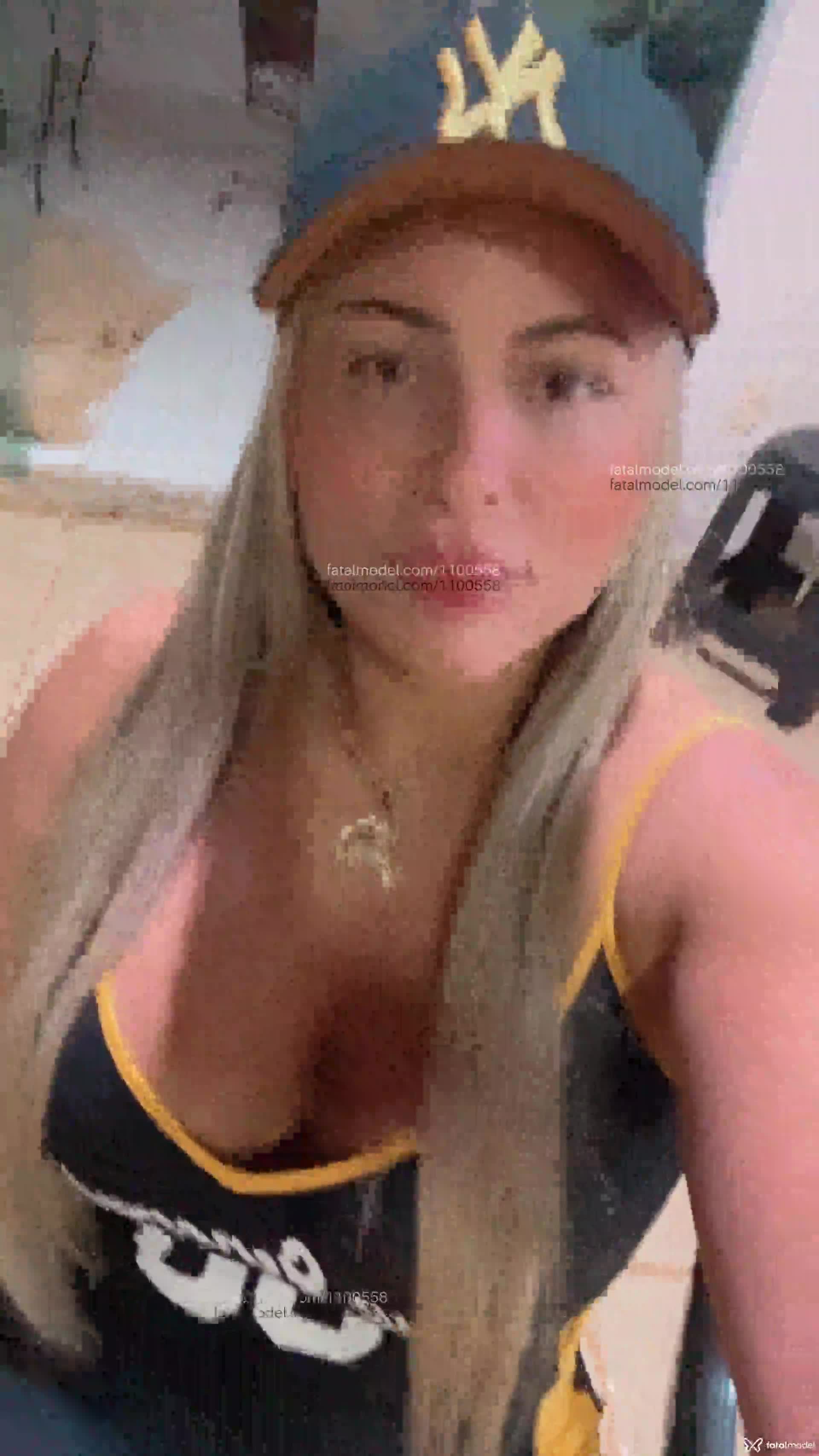 Acompanhante mulher loira (o) de olhos castanhos em Uberlândia - Bortoluzzisoll