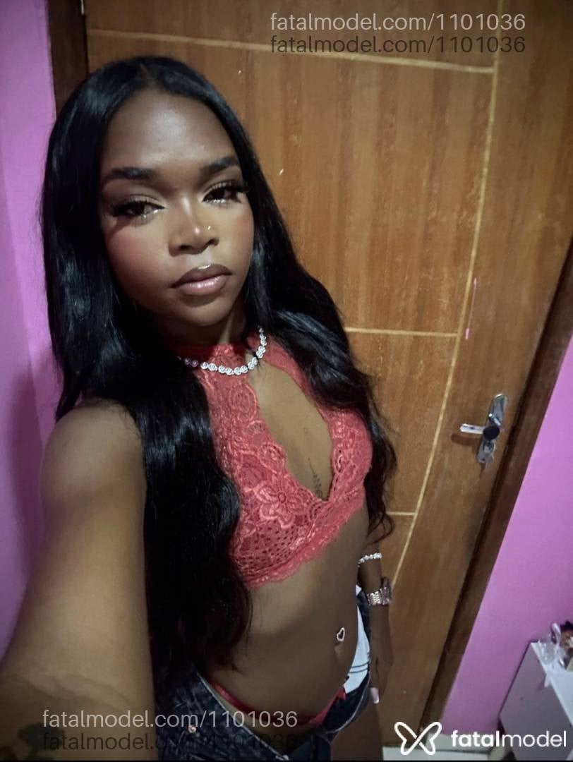 Acompanhante mulher com cabelo castanho de olhos castanhos em Cabo Frio - Ágatha Menezes