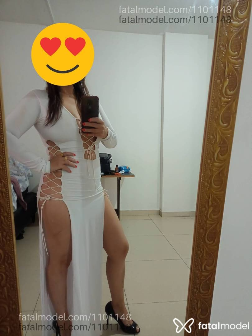 Acompanhante mulher com cabelo castanho de olhos castanhos - Bruna Volpi