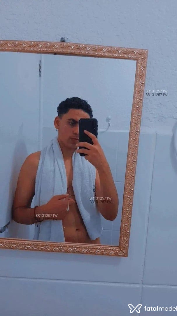 Acompanhante homem trans com cabelo castanho de olhos castanhos em Rio de Janeiro - Devil