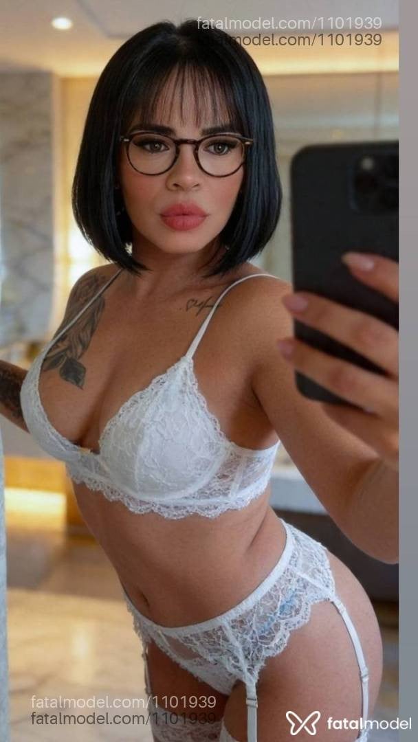 Acompanhante mulher morena (o) de olhos castanhos - Yana Bizerrinha