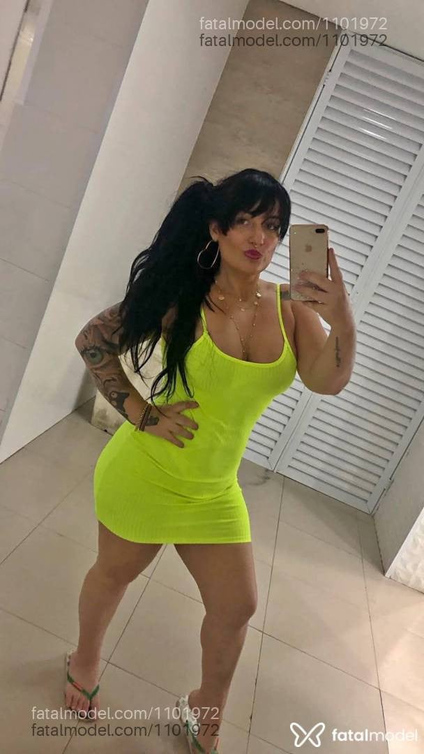 Acompanhante mulher morena (o) de olhos verdes - Bruna Pompoarismo