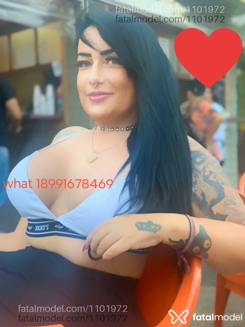 Acompanhante mulher morena (o) de olhos verdes - Bruna Pompoarismo