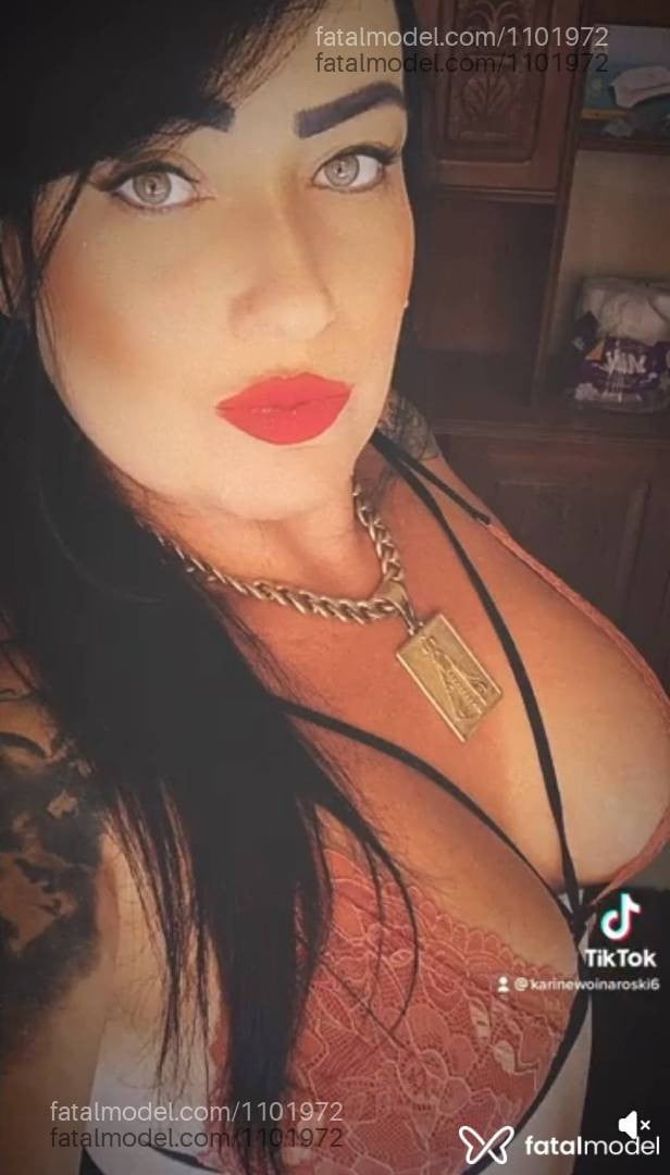 Acompanhante mulher morena (o) de olhos verdes - Bruna Pompoarismo